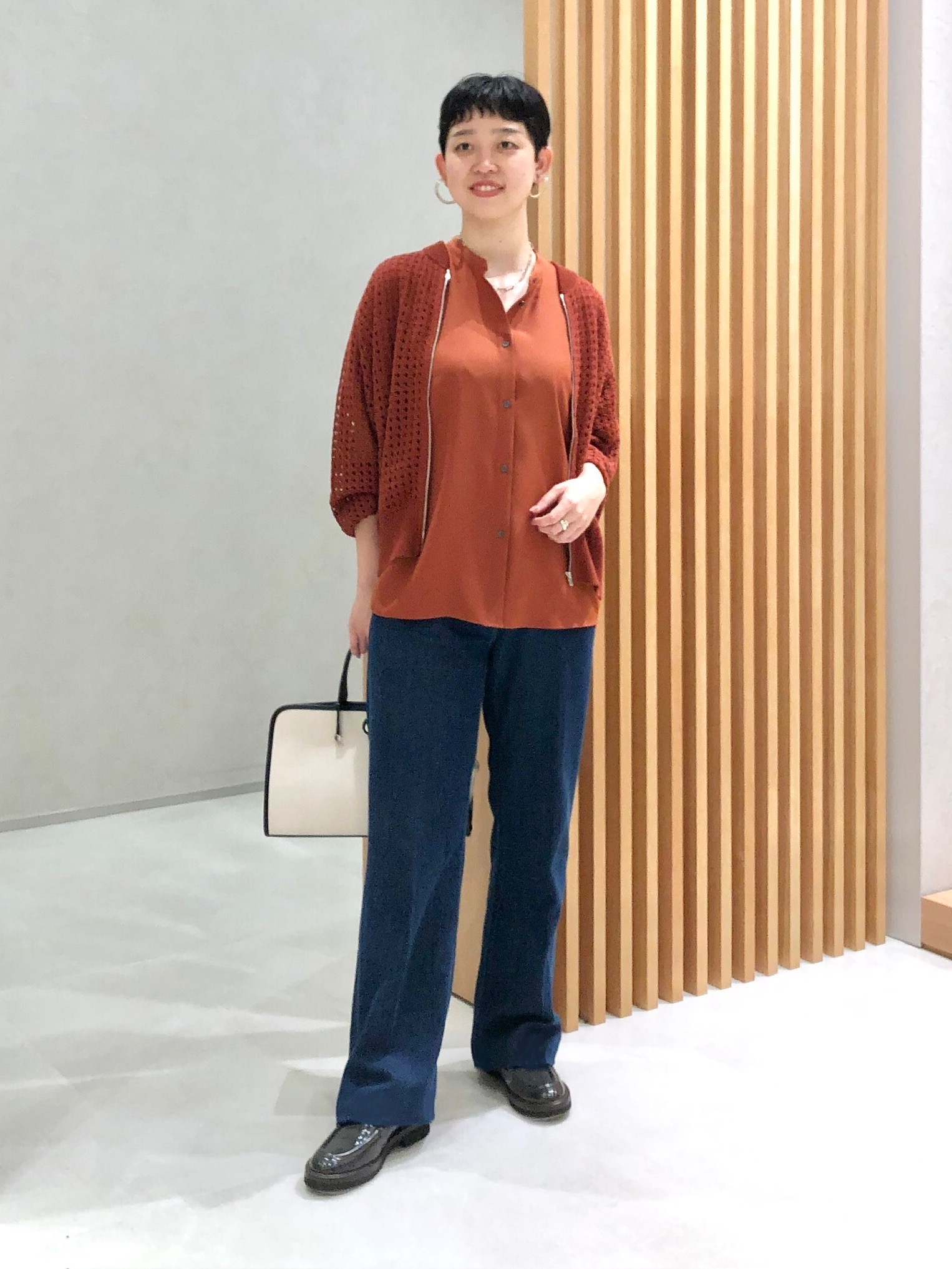 Theory デニムパンツ コーディネート コーディネート詳細 | StyleHint | Theory（セオリー）公式通販