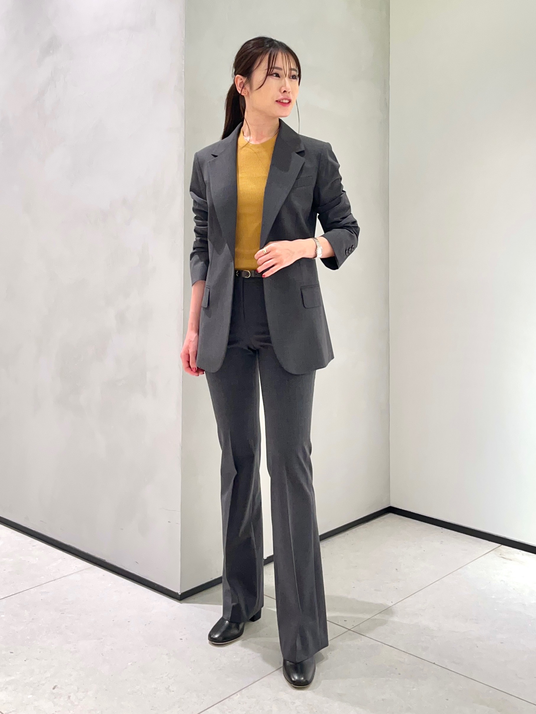 セオリー パンツスーツ セットアップ ウール テーラードジャケット フレアパンツ コーディネート詳細 | StyleHint | Theory（セオリー）公式通販サイト