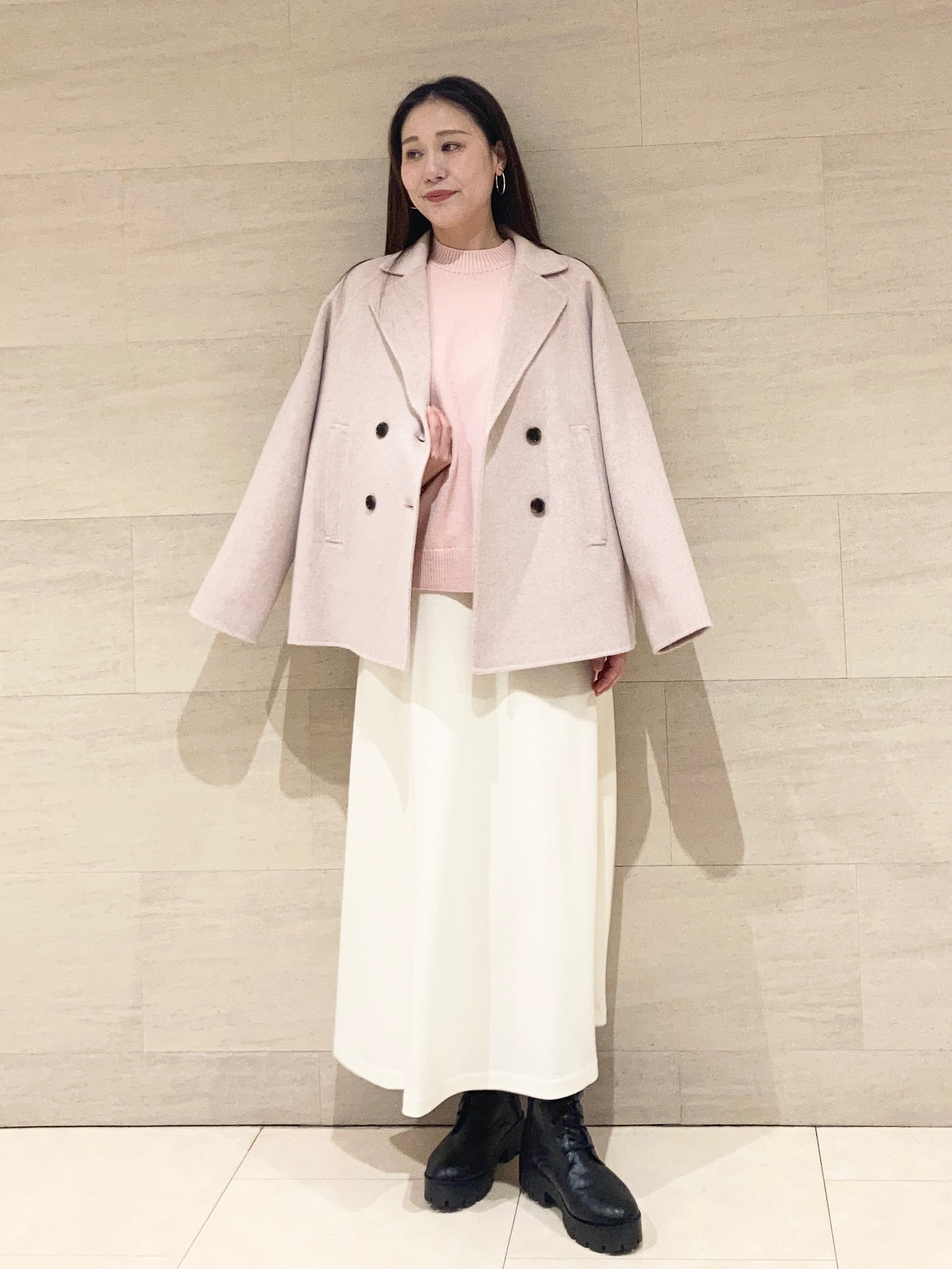 theory　セオリーアウトレット　　新品タグつき　ホワイト　エコファージレ theory セオリーアウトレット 新品タグつき ホワイト エコファージレ