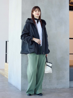 セオリーリュクス 26SS GLOSSED SATIN GOLDIE PARKA フーデット 