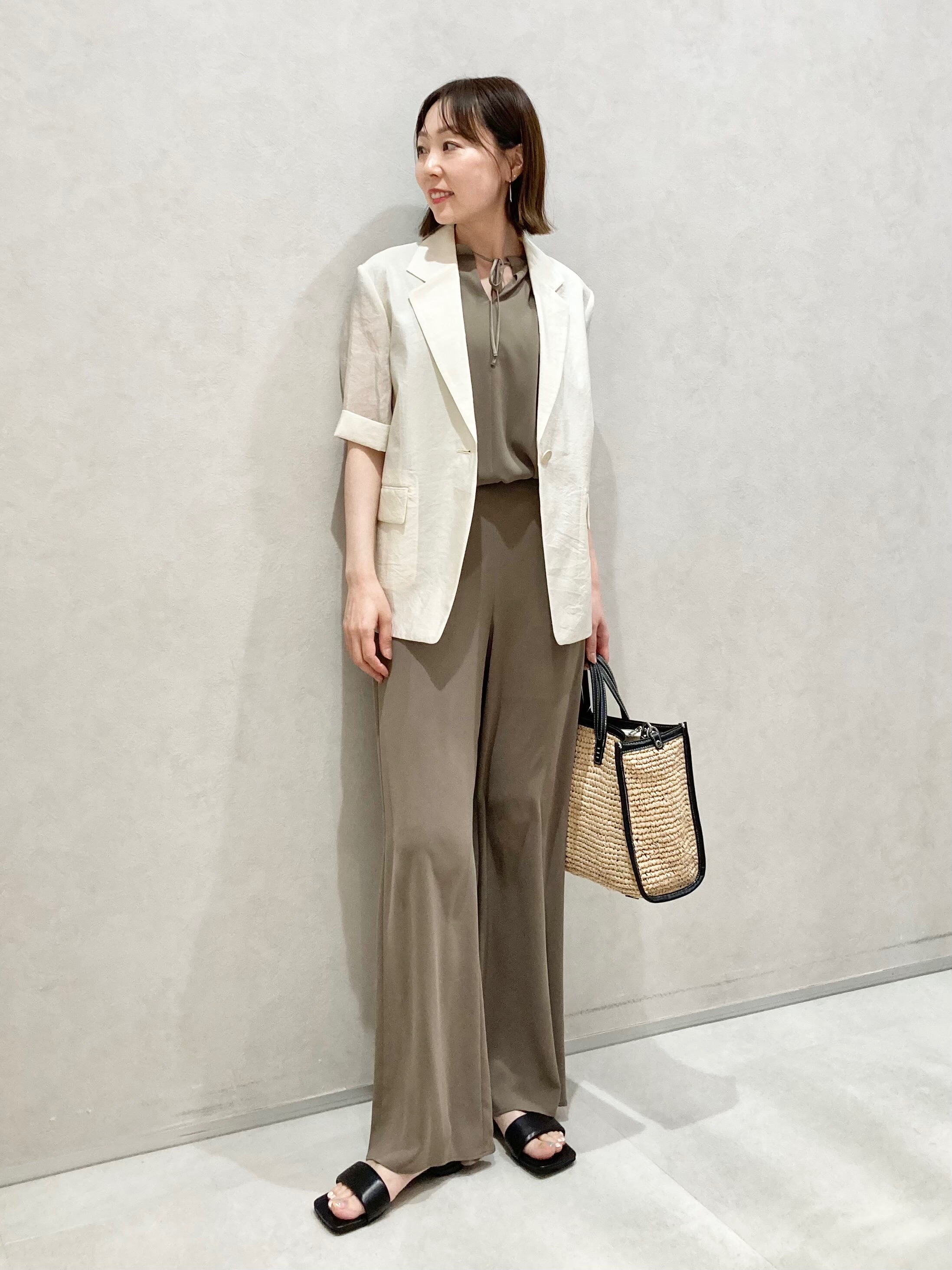 セオリーリュクス セットアップ ジャケット　パンツ ベージュ 44 大きいサイズ コーディネート詳細 | StyleHint