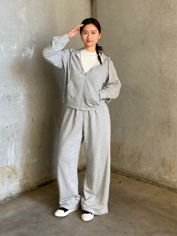 An outfit using Sweat Full-Zip Hoodie and Wide Sweatpants｜UNIQLO US