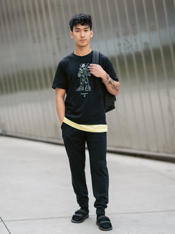 Uniqlo black store jogger pants