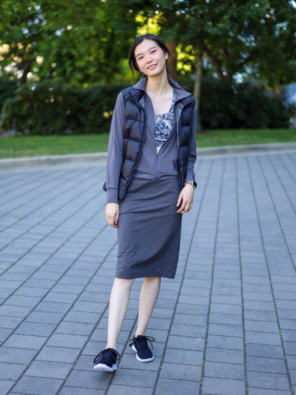 Uniqlo 2024 gray skirt