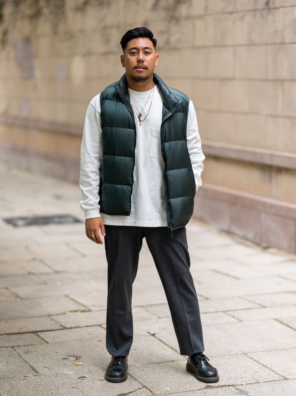 troon Bijwerken Boren Check styling ideas for「Extra Fine Cotton Broadcloth Long-Sleeve  Shirt、Ultra Light Down Vest (Wide Quilt) (2022 Edition)」| UNIQLO US