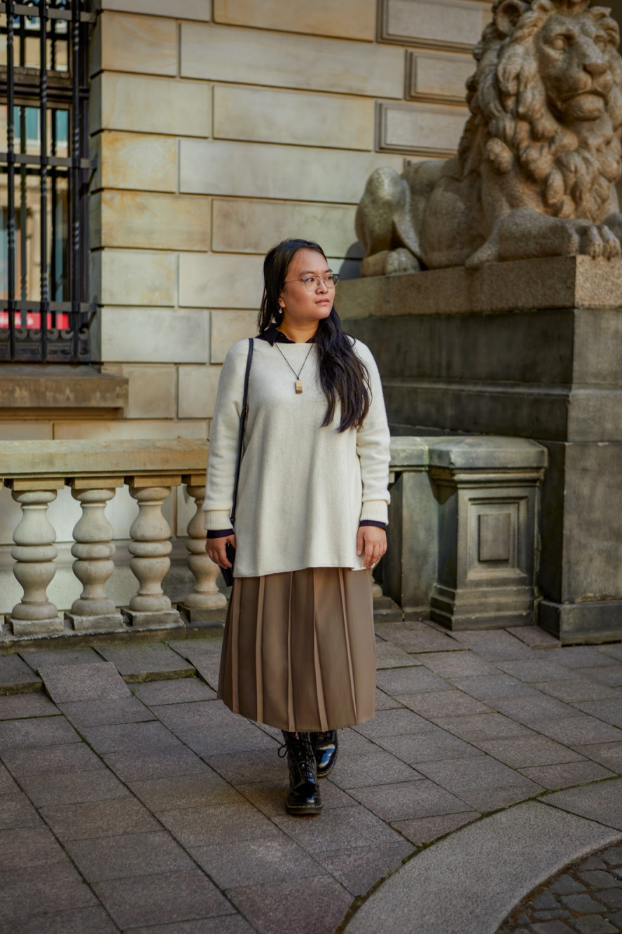 Check styling ideas for「Wide Pleated Skirt、3D Knit Lambswool