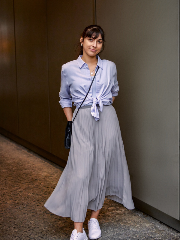 Uniqlo pleated midi store skirt