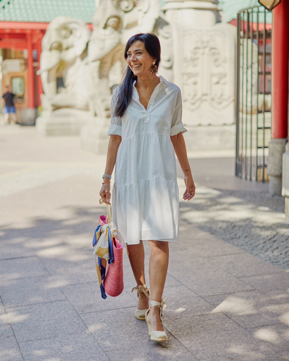 Check styling ideas for「Linen-Blend Short-Sleeve Romper、Printed Stole (Hana  Tajima)」