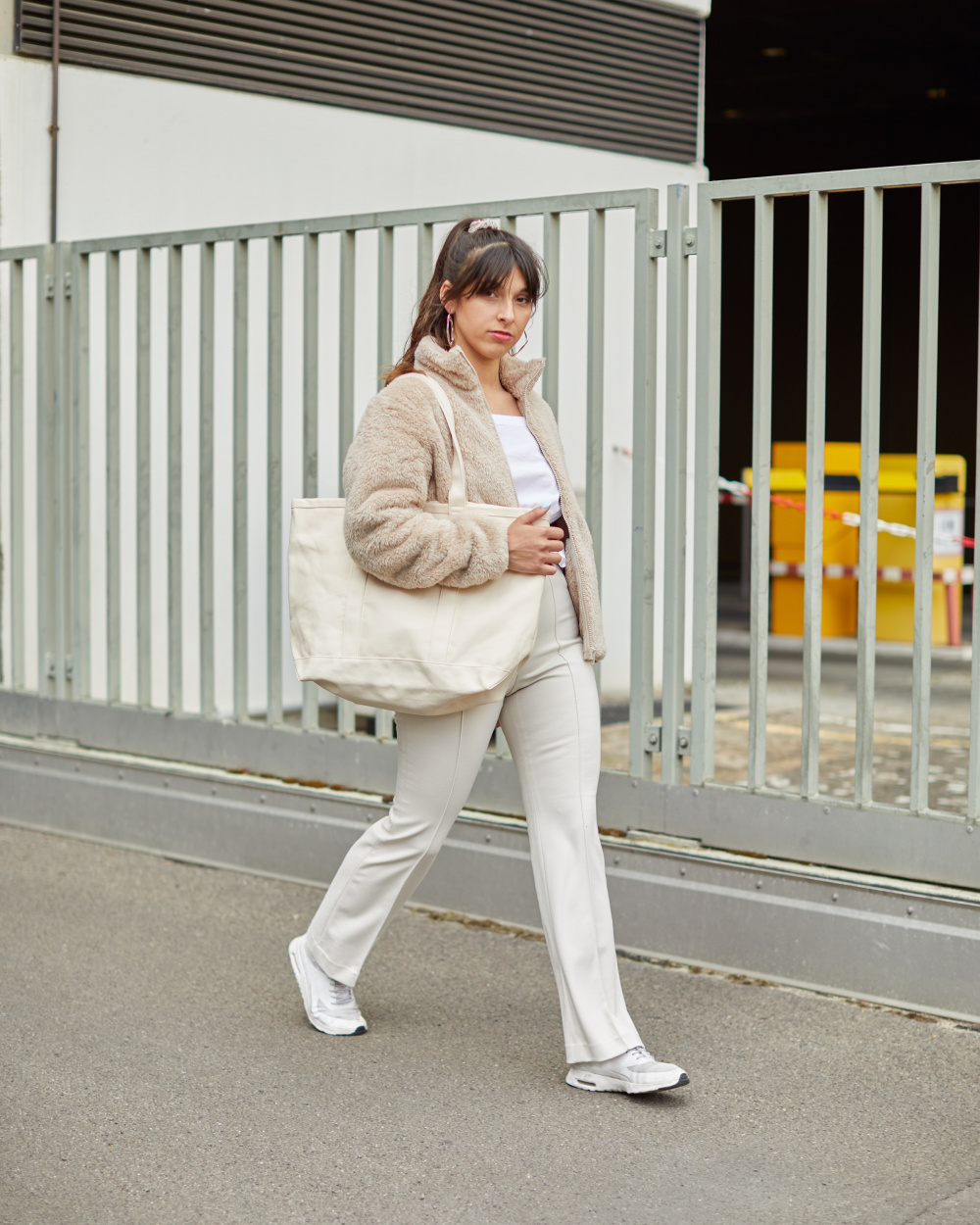 Check styling ideas for「JERSEY SHORT JACKET、EASY FLARED PANTS」