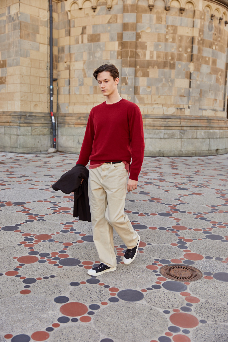 Red sweater 2024 outfit mens