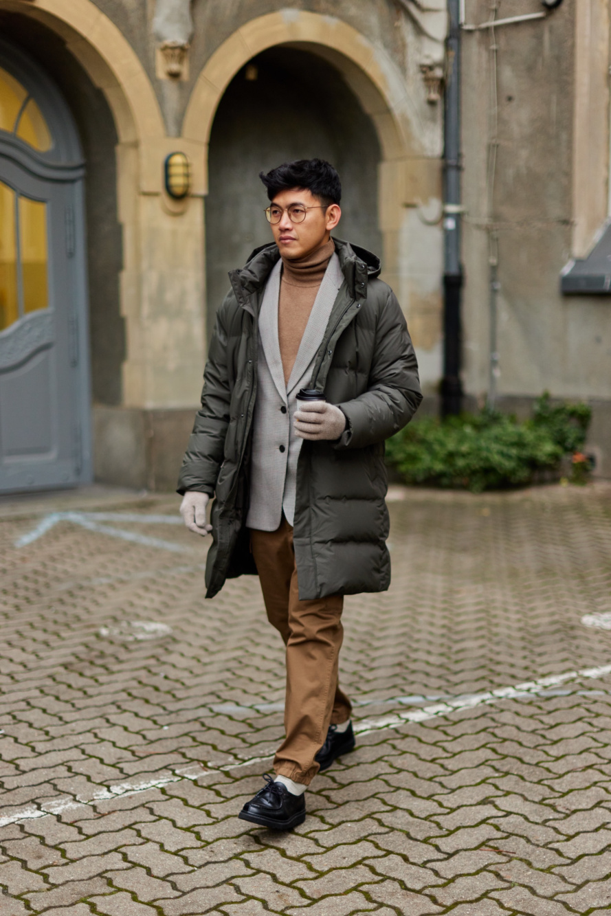 Check styling ideas for「Cargo Jogger Pants、HEATTECH Checked Scarf」