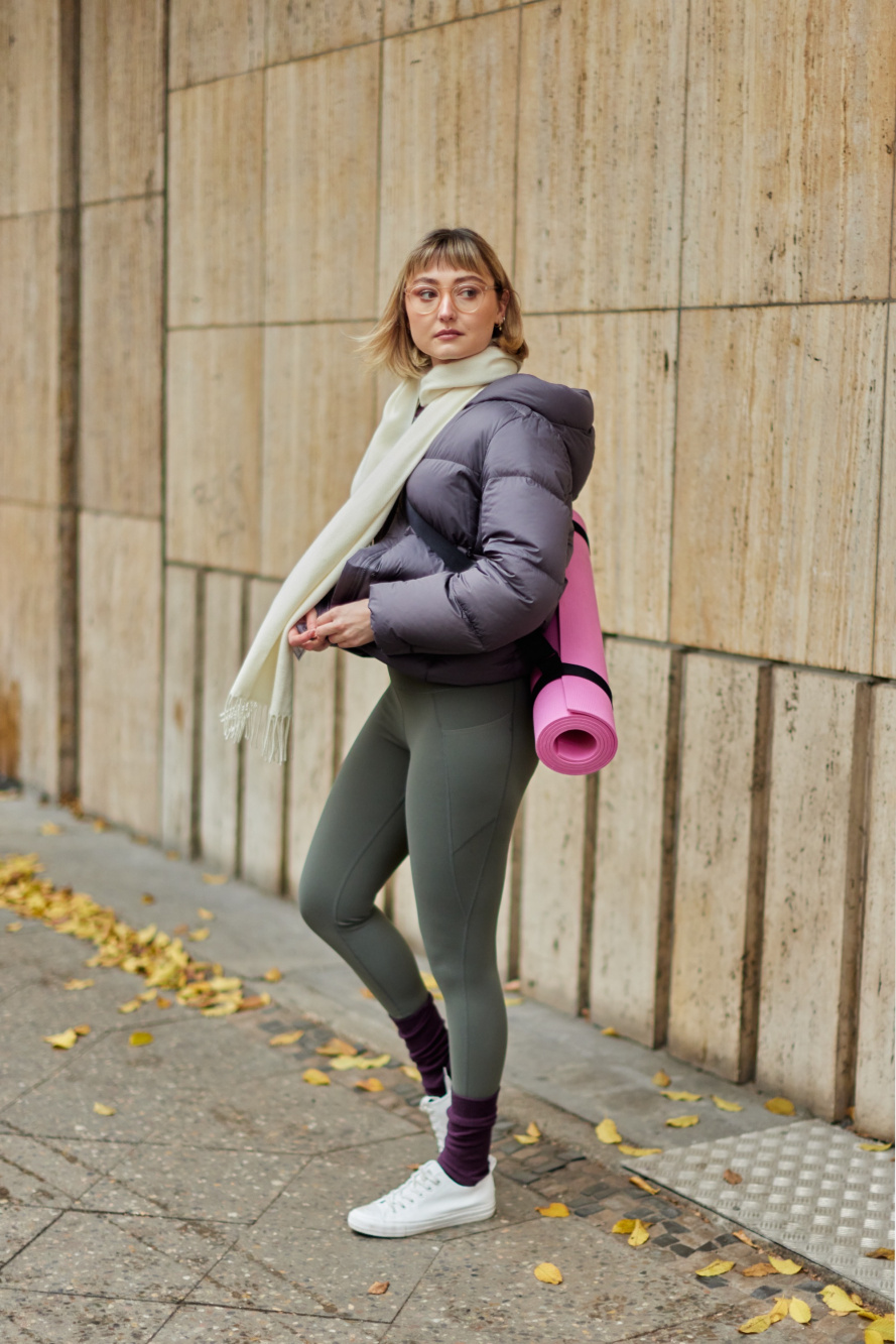 UNIQLO USA - Pair our AIRism Leggings with a Satin Bomber Jacket for an  athleisure look that's ready for anything.