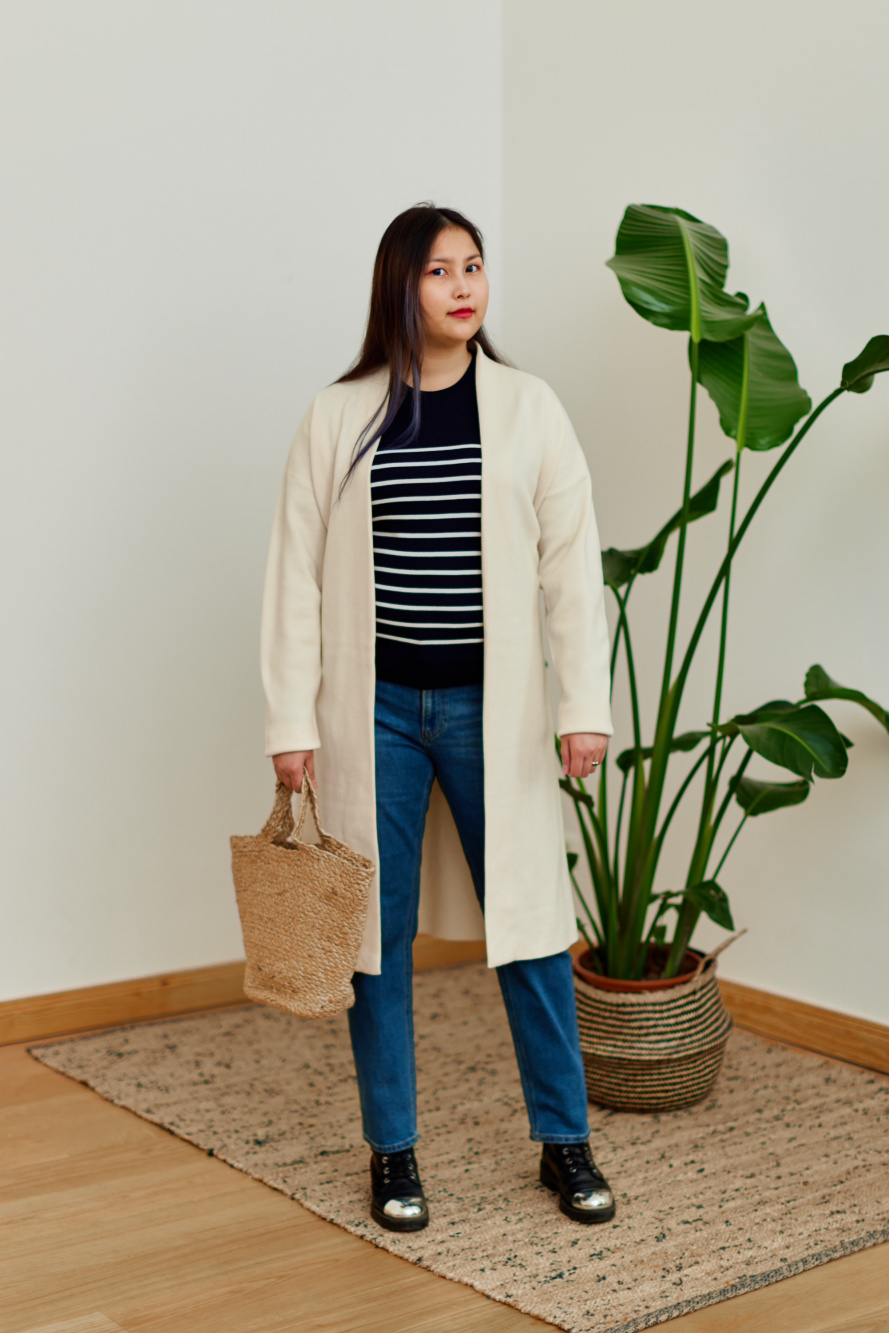 Check styling ideas for「Jersey Relaxed Jacket、3D Knit Mesh Half-Sleeve  Sweater (Mame Kurogouchi)」