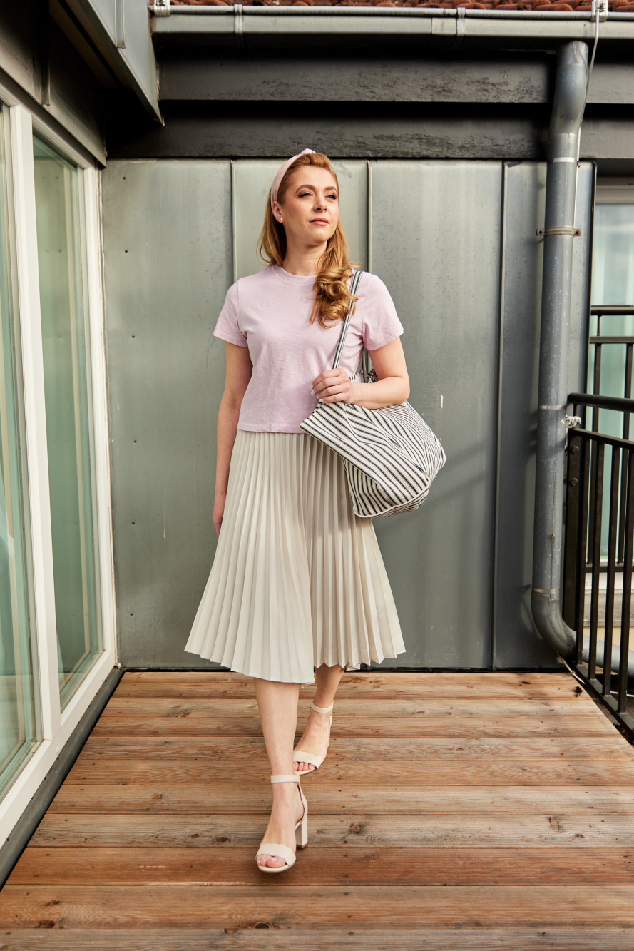 Uniqlo skirt clearance outfit