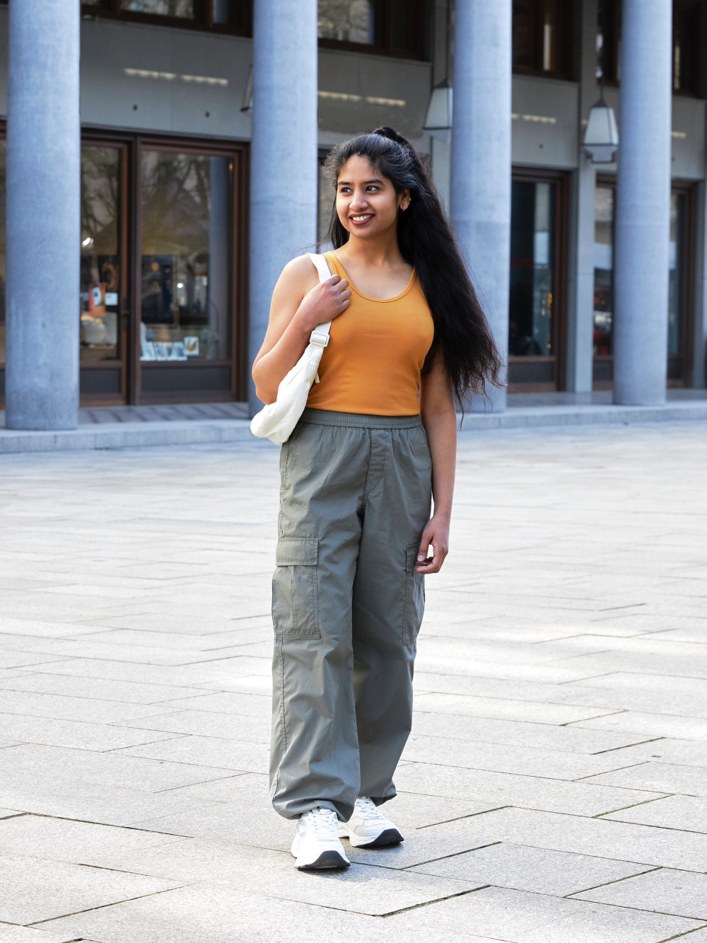 Check styling ideas for「Easy Cargo Pants」