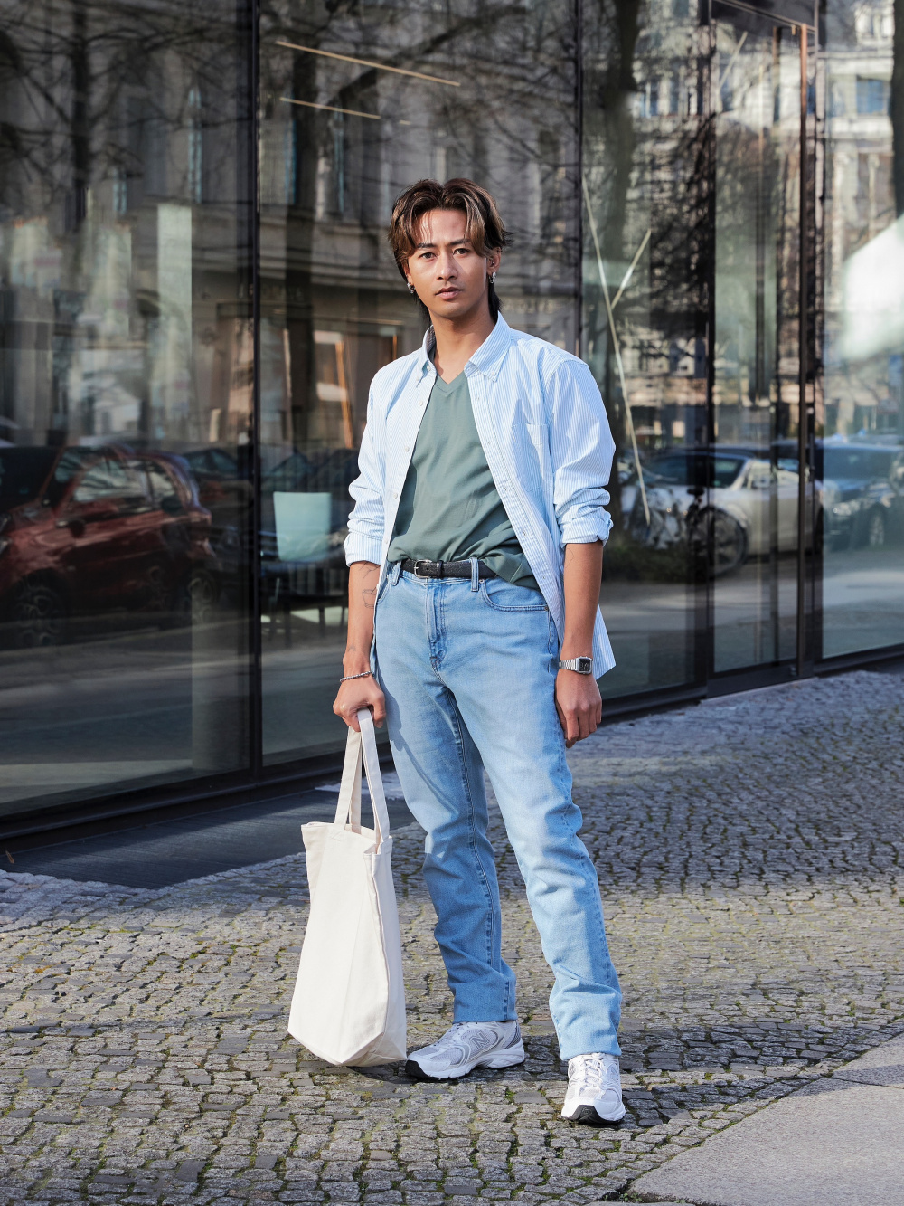 Uniqlo light blue store jeans