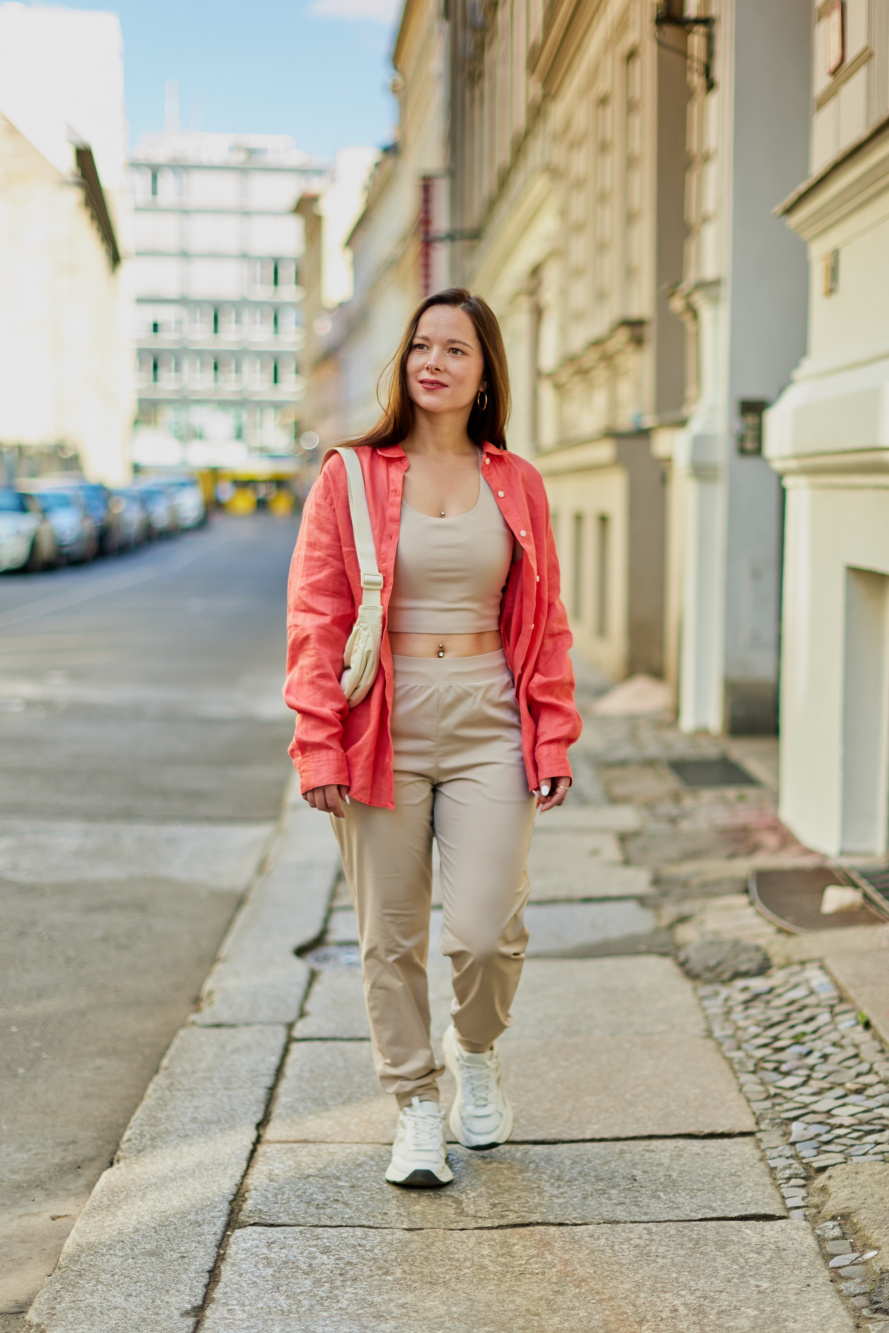 Check styling ideas for「LINEN BLEND JACKET、WIRELESS BRA ACTIVE SQUARE NECK」