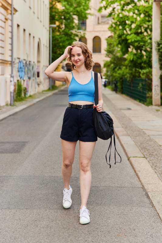 UNIQLO on X: Beat the heat while looking chic. Look effortless in our  #AIRism Bra Camisole & Drape Joggers.   @jordyntaylornow  / X