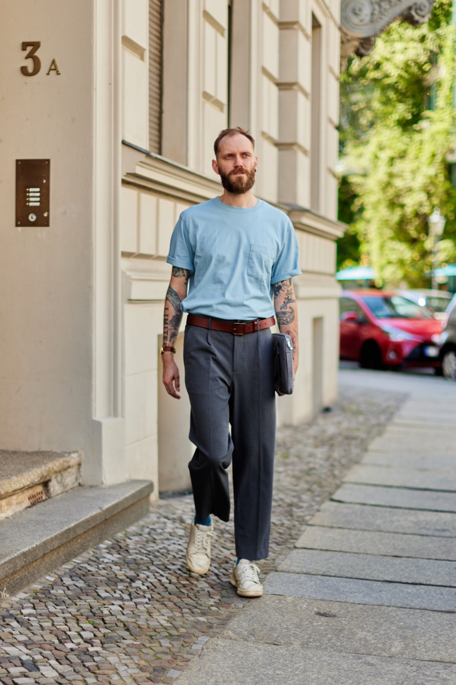 Check styling ideas for「OVERSIZED POCKET CREW NECK HALF SLEEVE T-SHIRT」