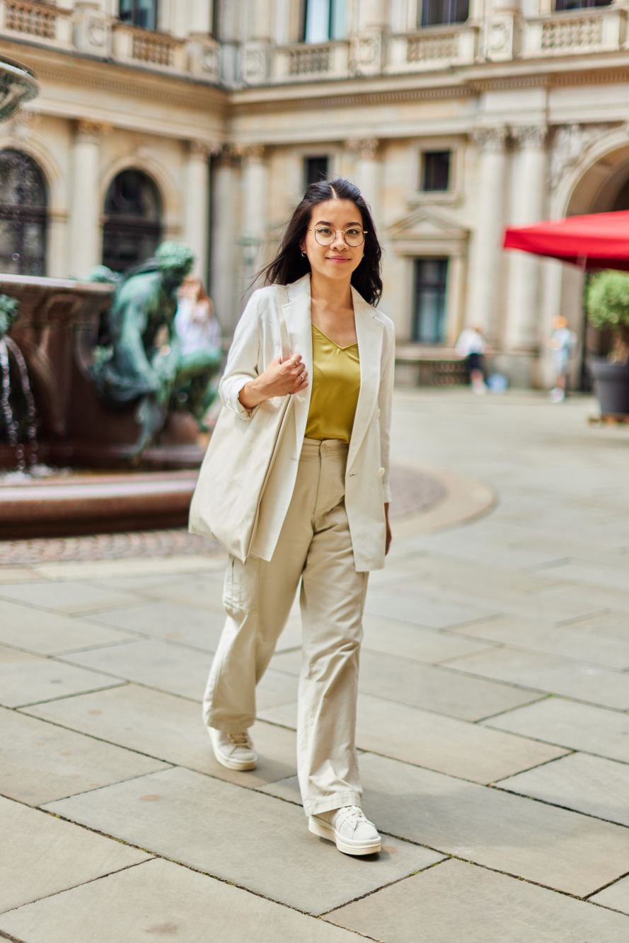 Uniqlo store linen blazer