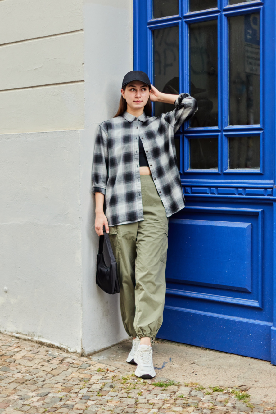 Check styling ideas for「Easy Cargo Pants、HEATTECH Extra Warm