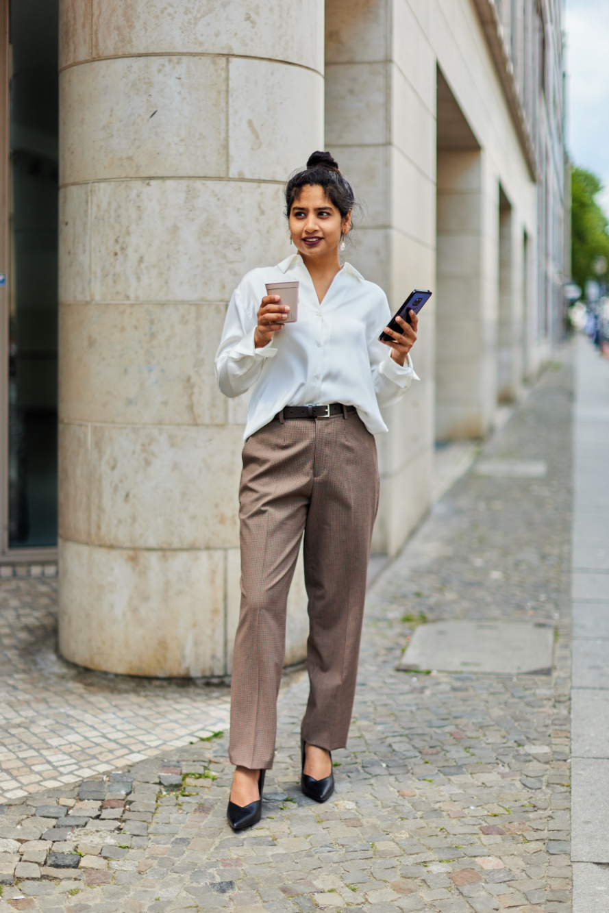 Check styling ideas for「Smart Ankle Pants (2-Way Stretch