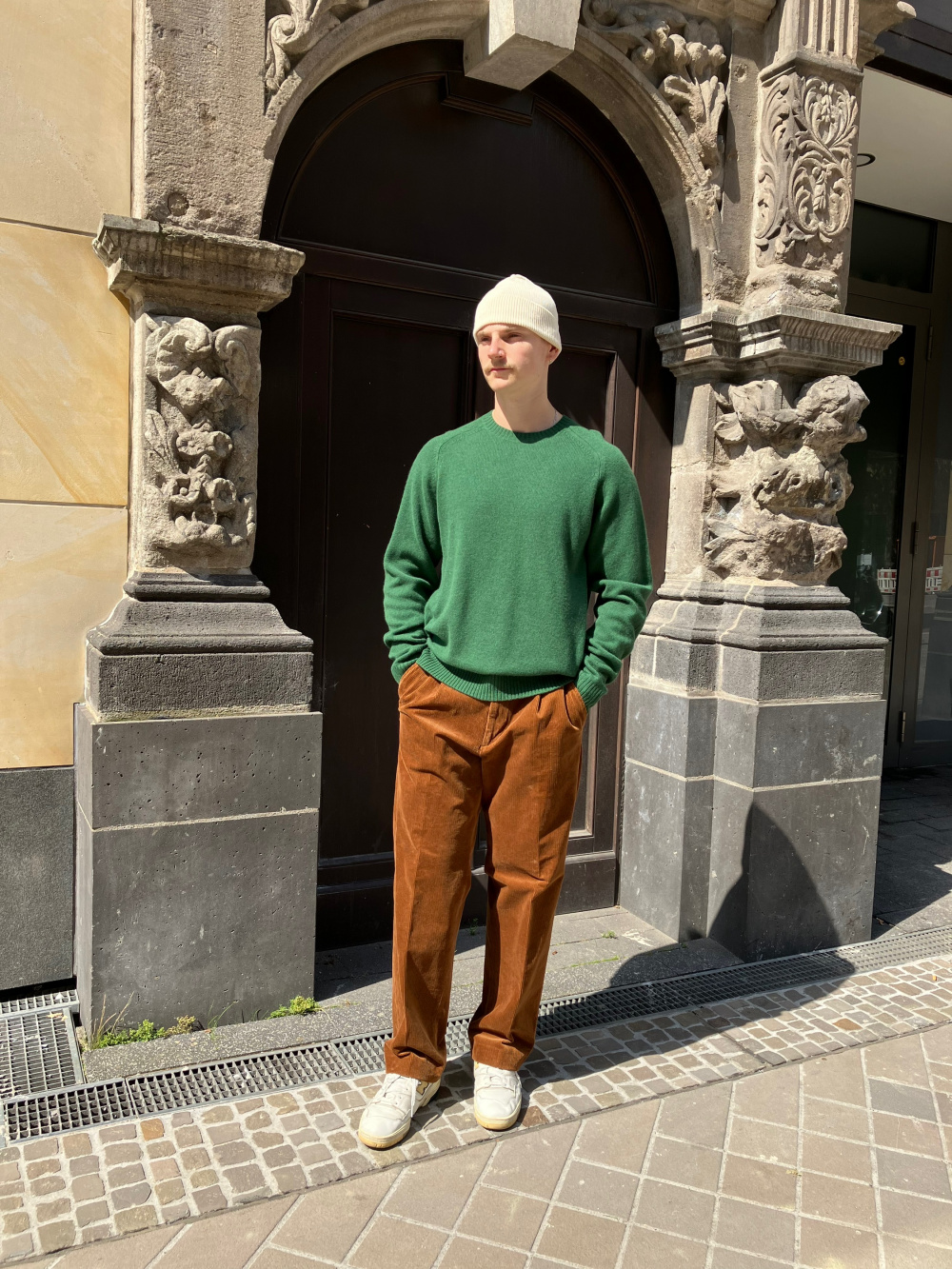 Green sweater 2024 outfit men