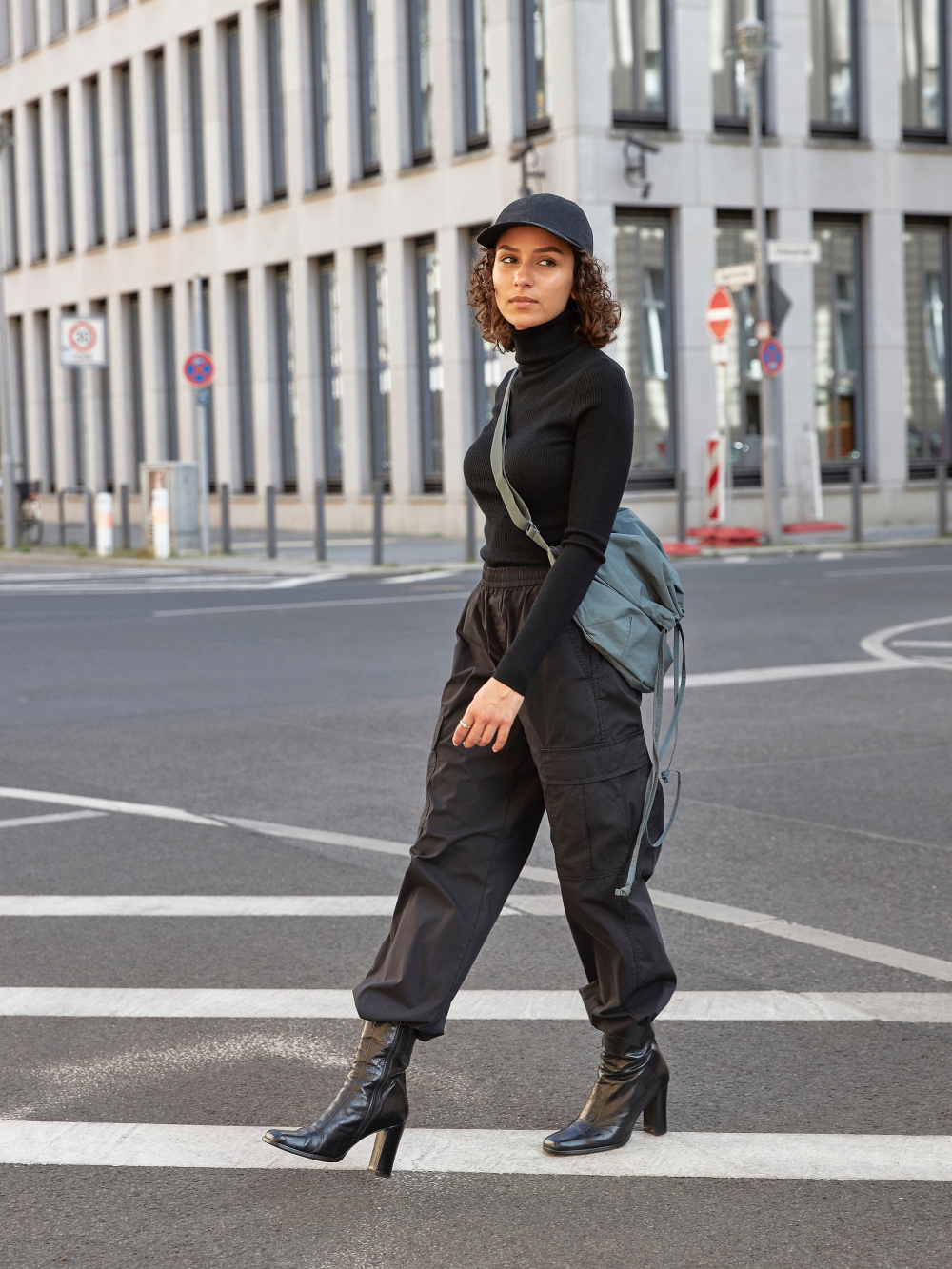 Stylish Black Cargo Pants Outfit