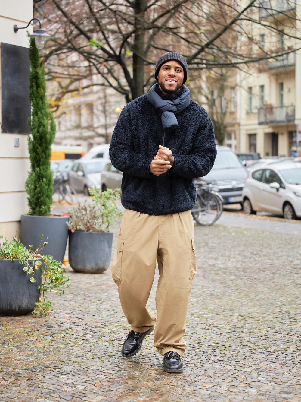 Check styling ideas for「CARGO UTILITY WORK PANTS、HEATTECH BEANIE