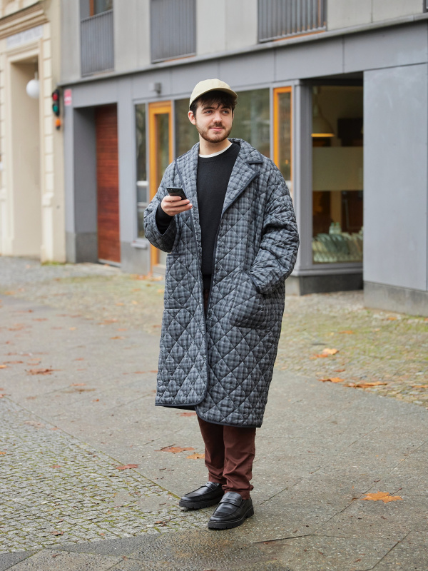 Check styling ideas for「Ultra Warm Hybrid Down Long Coat