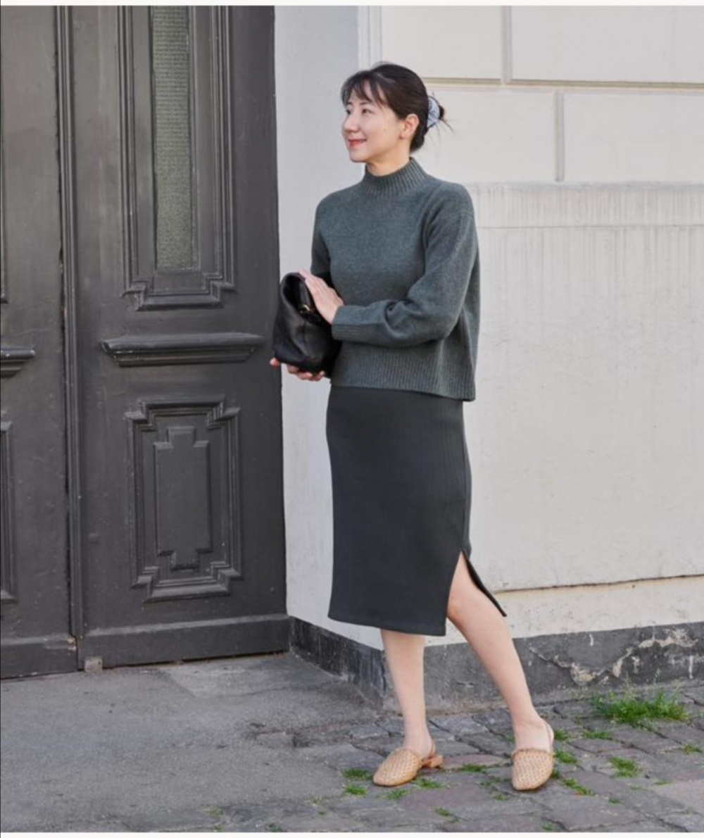 Check styling ideas for「Souffle Yarn Mock Neck Long-Sleeve