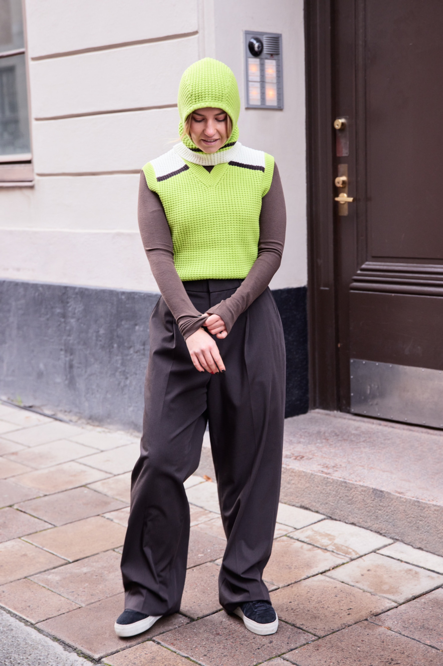 Neon turtleneck outlet outfit