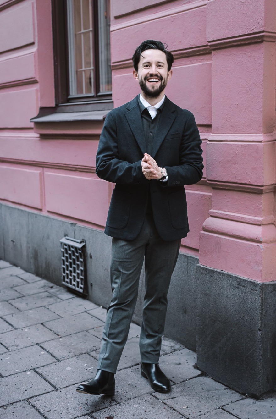 White Long Sleeve T-Shirt with Wool Pants Outfits For Men (5 ideas & outfits)