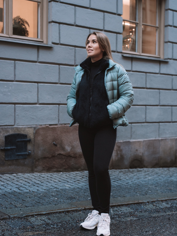 【  JEANS】PACKABLE ULTRA LIGHT DOWN PINK BEIGE Ultra Light Down Jacket | UNIQLO US