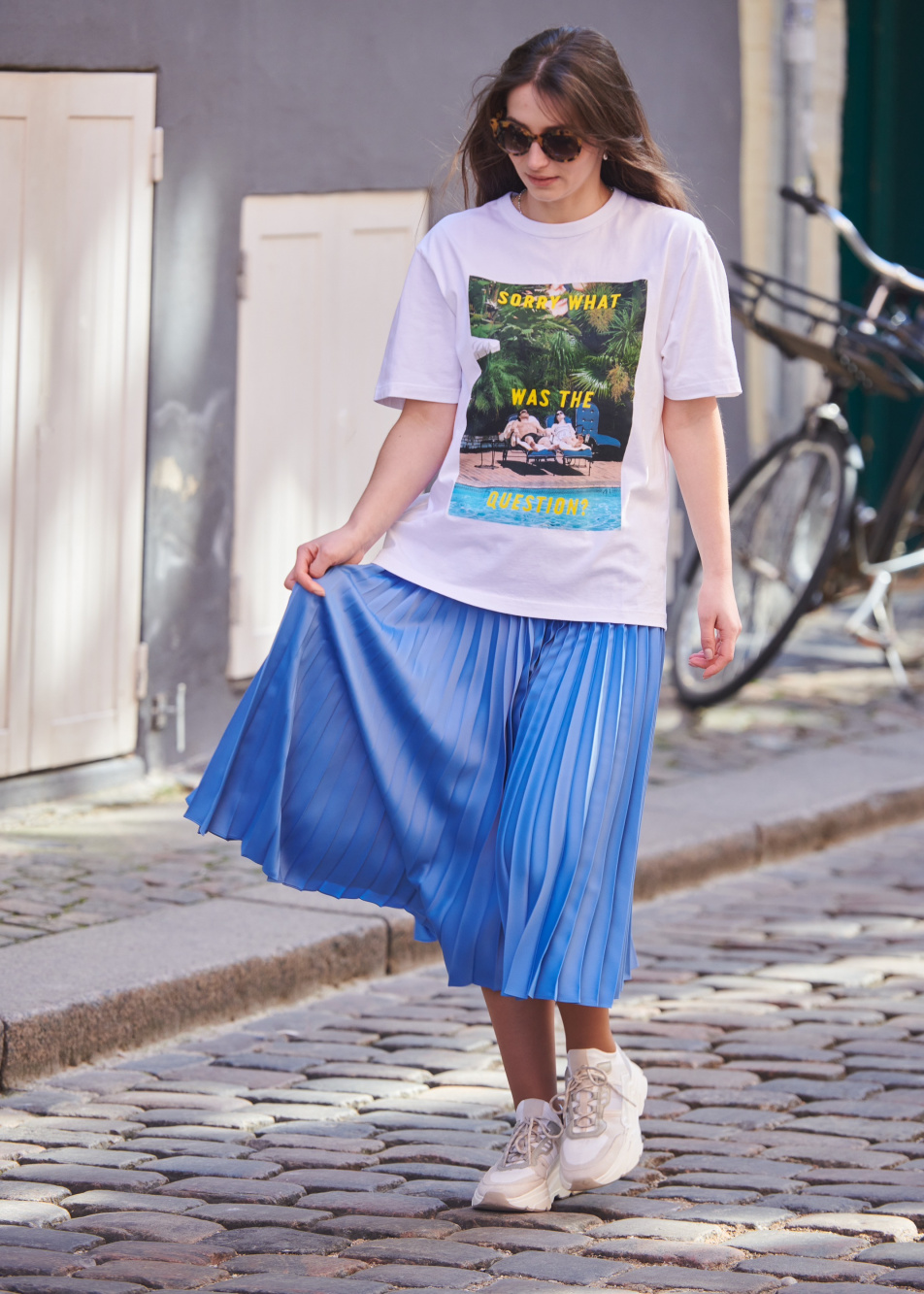 Check styling ideas for「Satin Pleated Skirt」