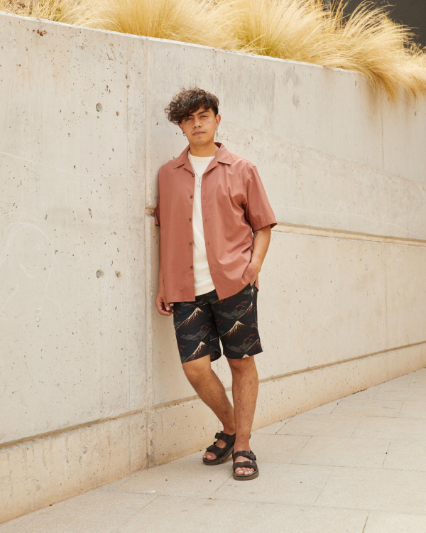 Malbon 半袖シャツ×ショートパンツ ベージュコーデ 夏ラウンドに☘️美品 オープンカラーシャツ（半袖）、感動ショートパンツ（丈標準23.5
