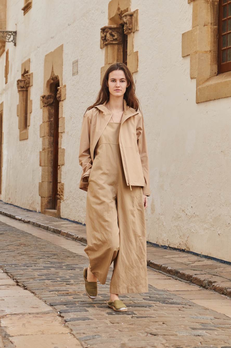 Check styling ideas for「Linen Blend Jumpsuit」