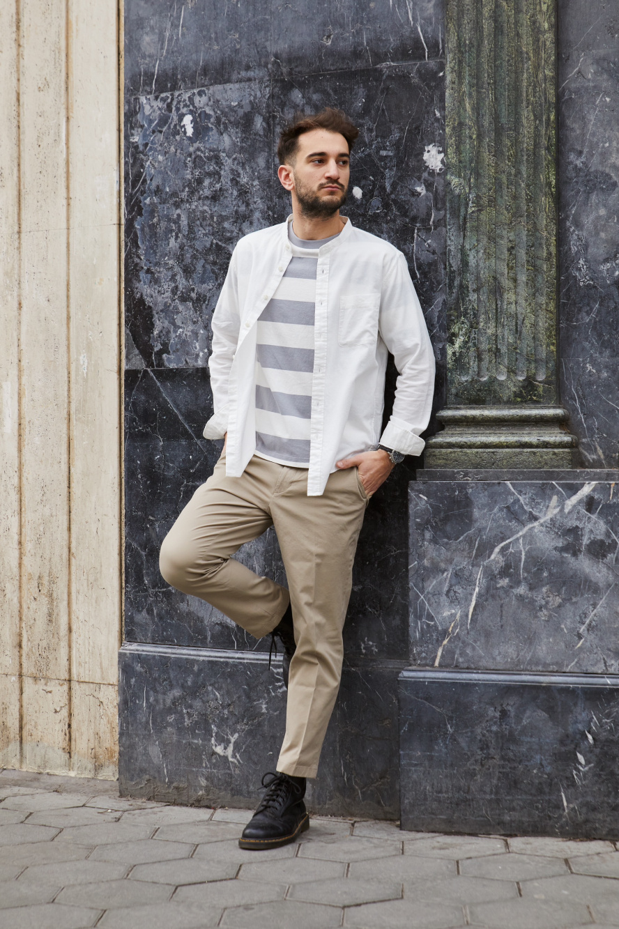 White Sweatshirt with Grey Wool Pants Outfits For Men (2 ideas & outfits)