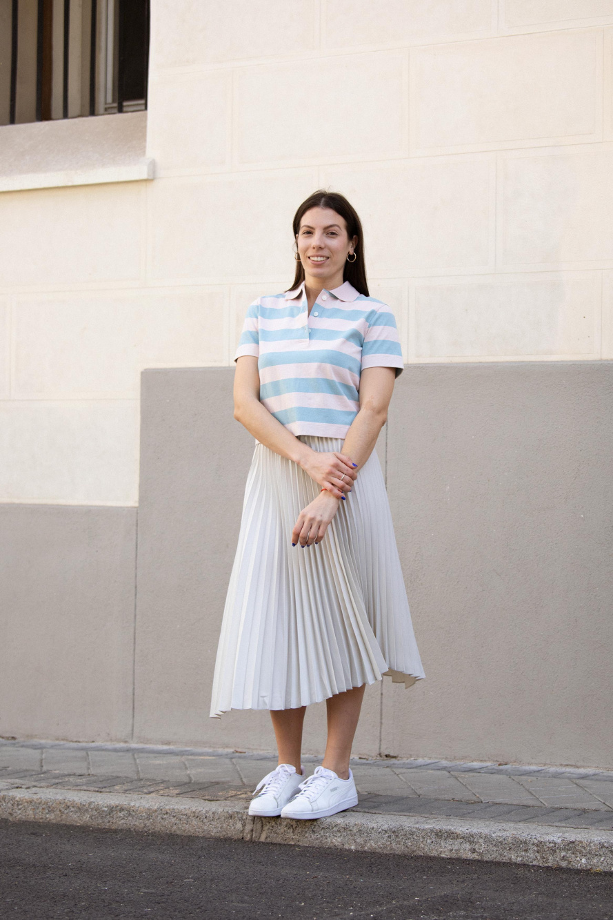 White pleated hotsell skirt shirt