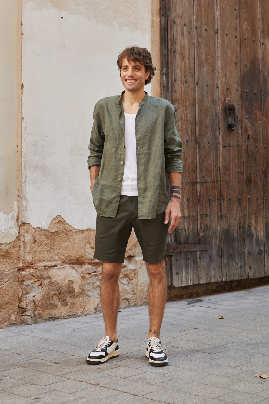 How To Style A Linen Top And Shorts With Thread - Your Average Guy