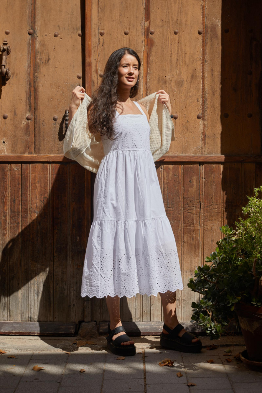 Check styling ideas for「Linen-Blend Gathered Camisole Dress」