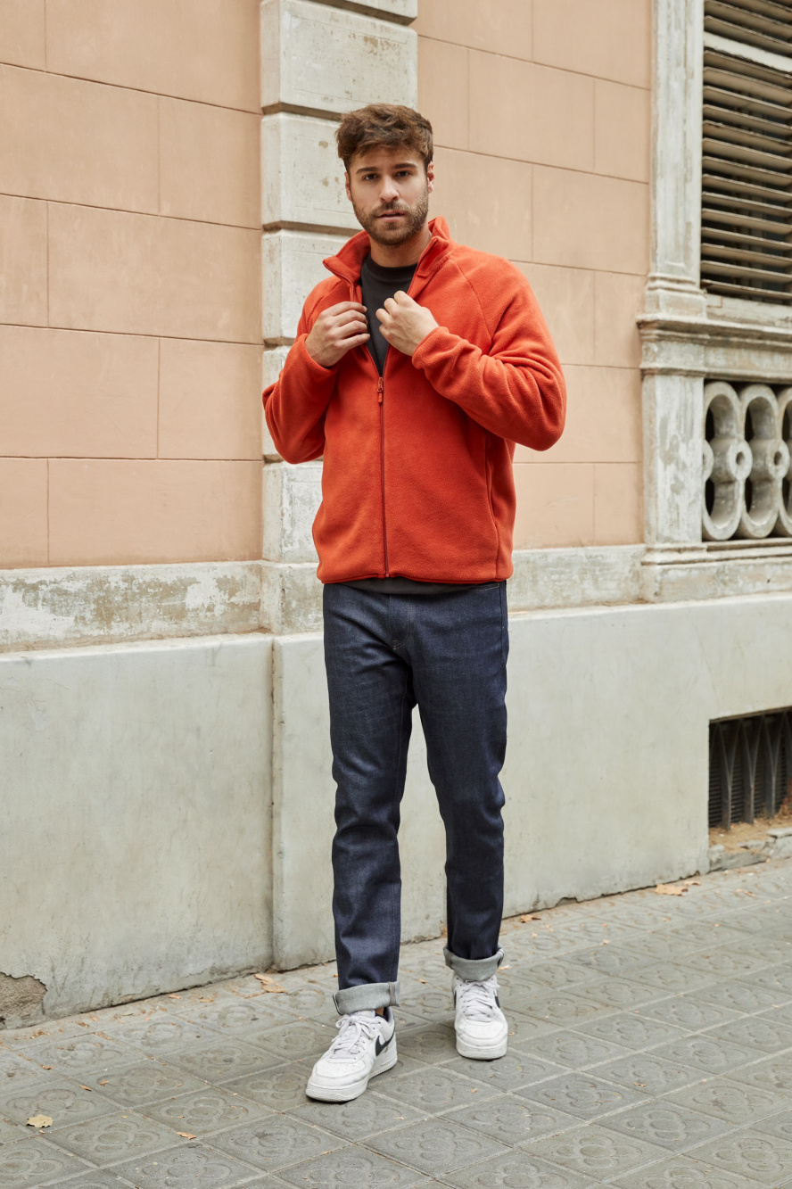 Orange hoodie mens online outfit