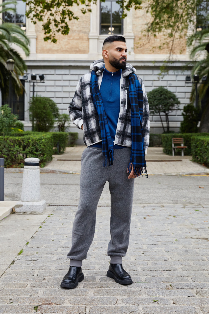 Check styling ideas for PILE LINED FLEECE PRINTED FULL ZIP HOODIE FLANNEL CHECKED LONG SLEEVE LONG SHIRT UNIQLO CA