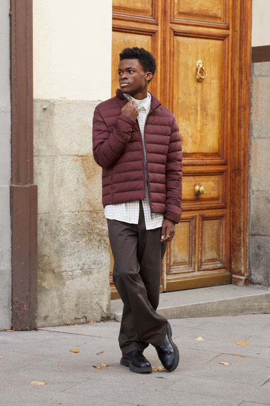 Uniqlo maroon jacket sales