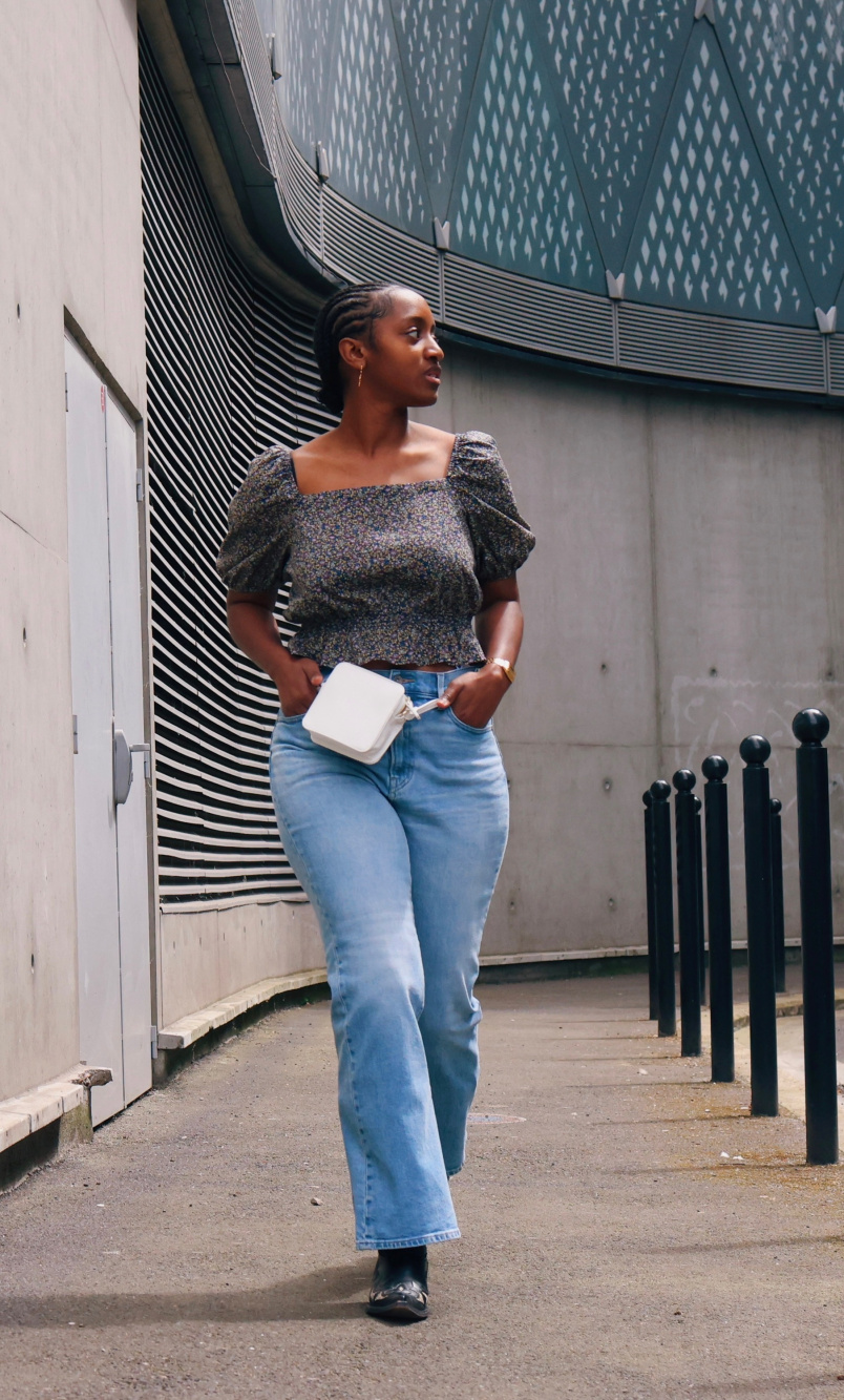 Check styling ideas for「Puff-Sleeve Cropped Blouse、Flared High-Rise Jeans」|  UNIQLO US