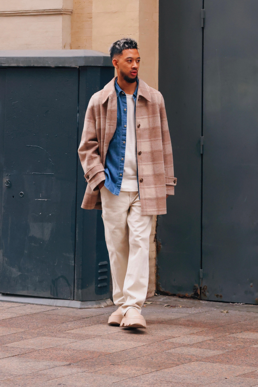 Check styling ideas for「Utility Denim Jacket (Cotton Linen)、Washed Jersey  Ankle Pants」