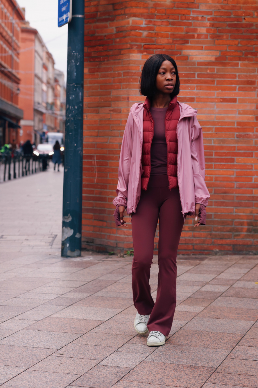 Ivy City Cotton Flare Sweatpants in Pink With Slit