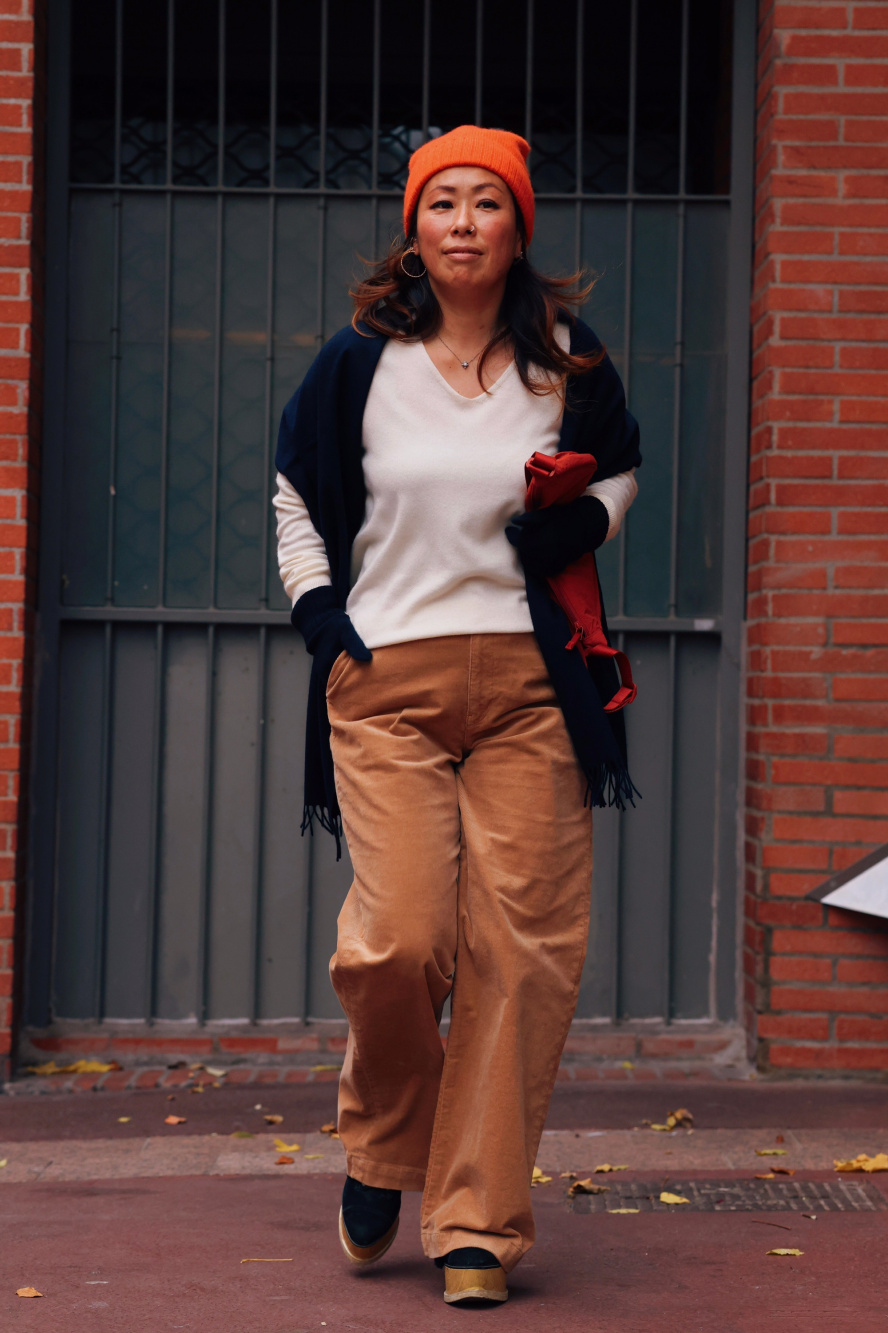 Check styling ideas for「Wide-Fit Corduroy Pants」