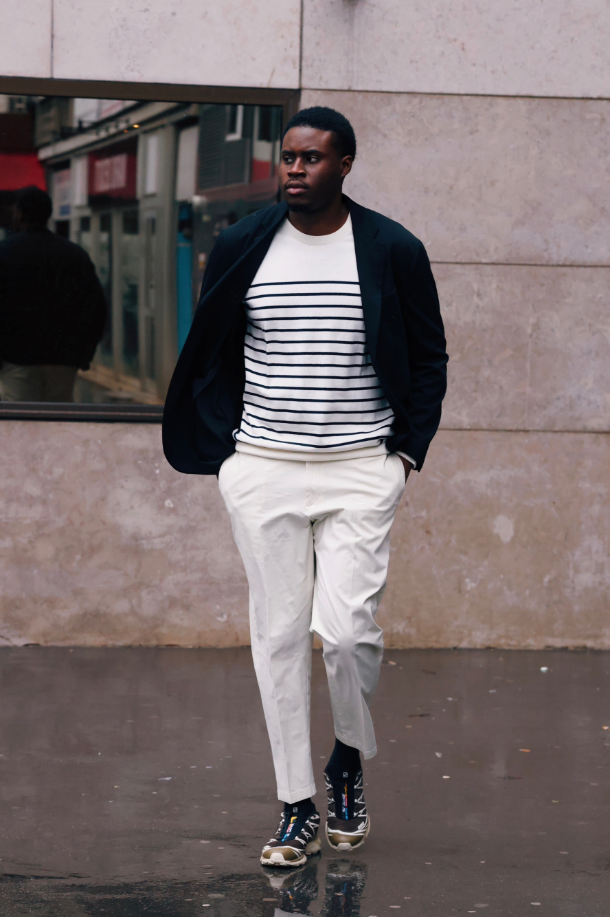 Check styling ideas for「Extra Fine Merino V-Neck Long-Sleeve  Cardigan、Oxford Striped Slim-Fit Long-Sleeve Shirt」