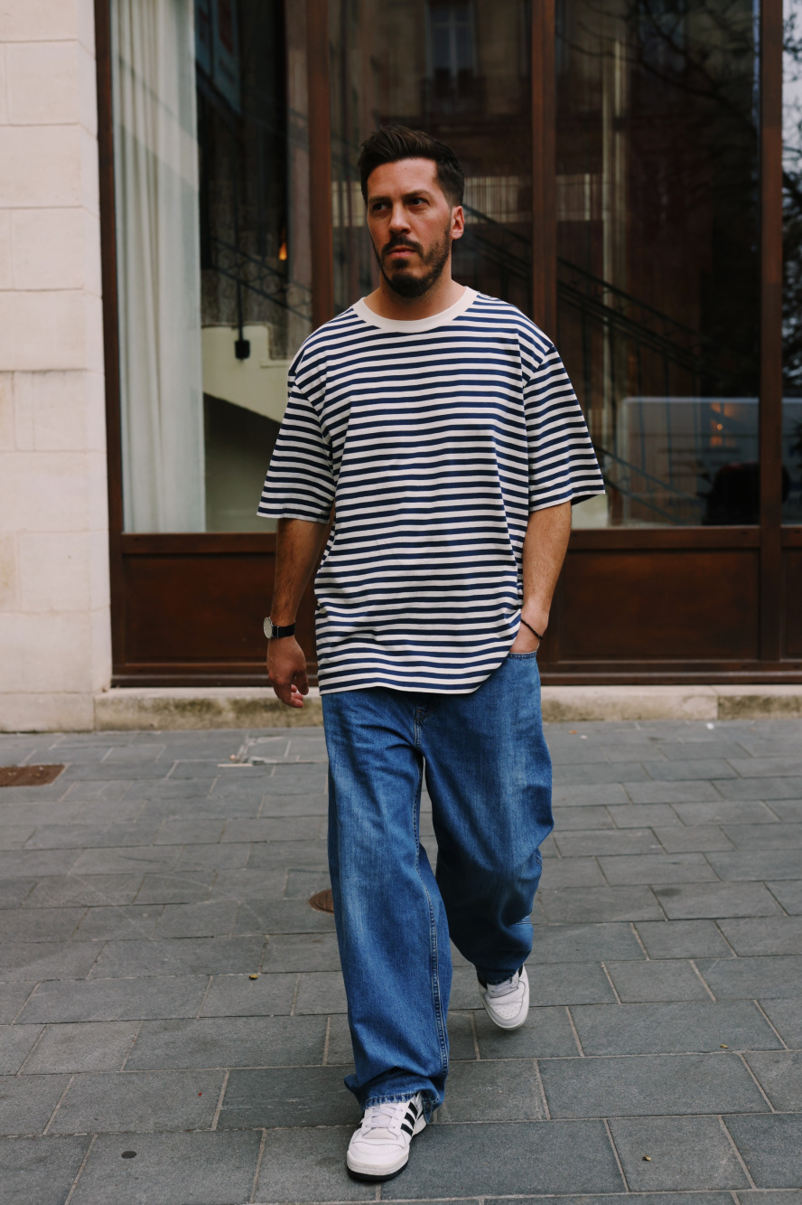 mens-street-style-striped-shirt-blue-jeans-blue-trainers